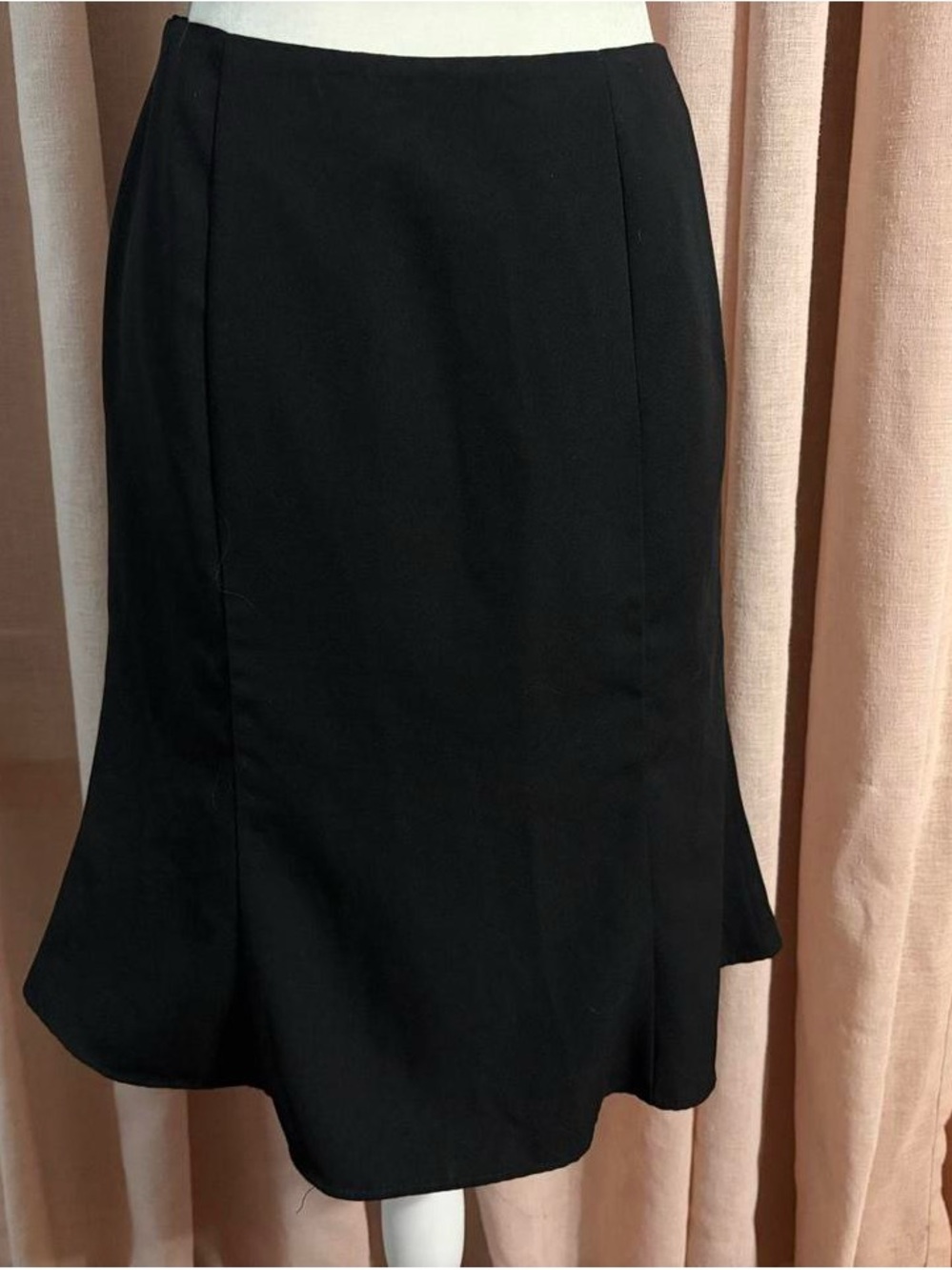 Black Vintage Flared Hem Midi Skirt Size 2 petite
